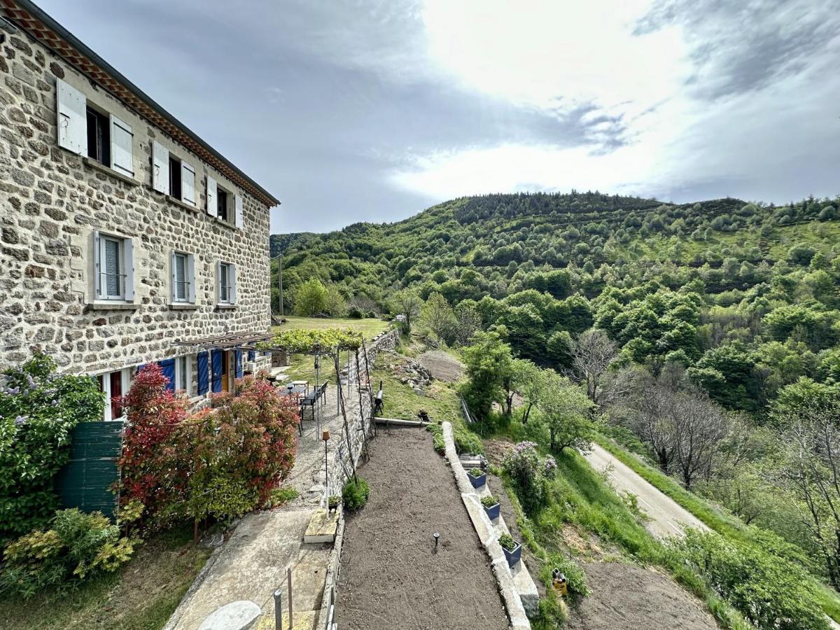 Gite De Noe Au Ray-Pic Pereyres Exterior photo